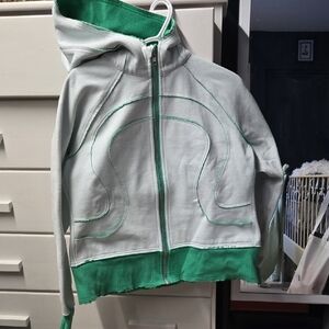 Lululemon Scuba Raw Edge